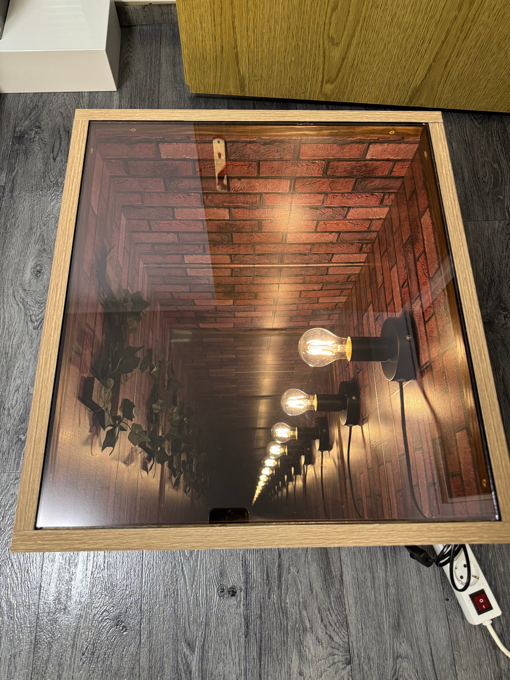 Infinity Mirror Table – Handgefertigt in Berlin von AM Depth Lab