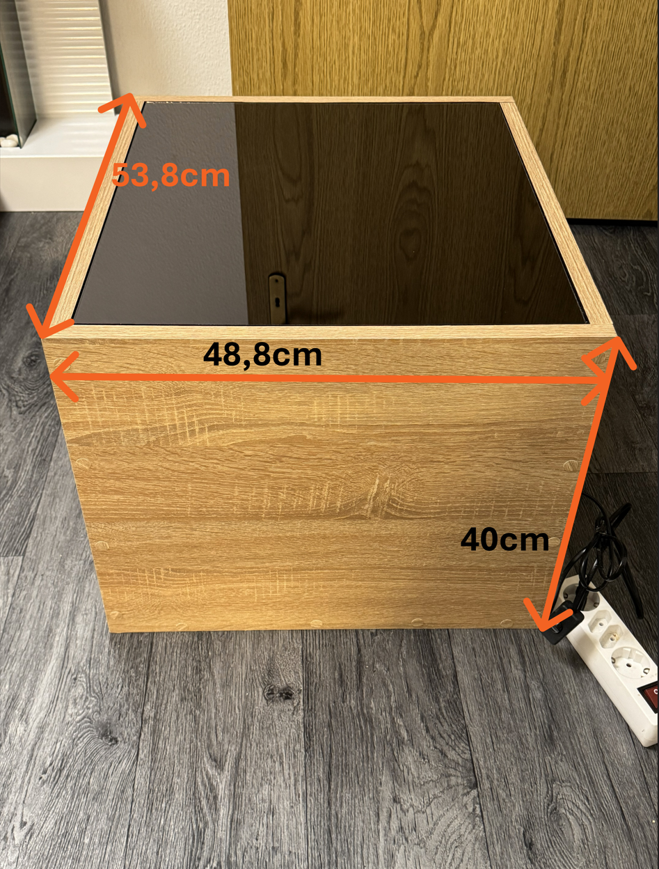 Infinity Mirror Table – Handgefertigt in Berlin von AM Depth Lab